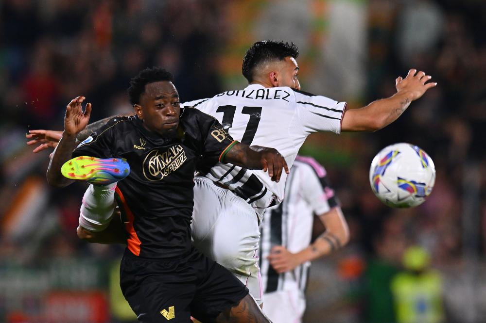 罗马诺：若谢什科愿意加盟，曼联将会为莱比锡提供报价